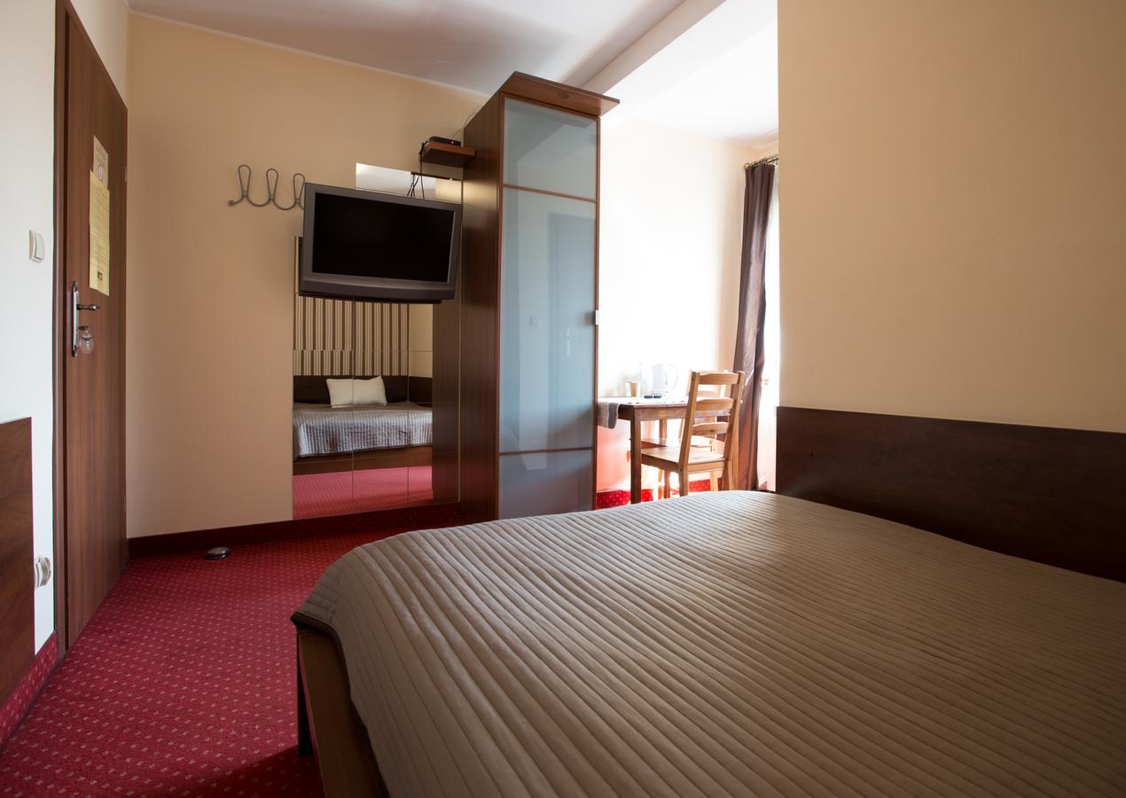 Ventana Free Parking Sniadanie W Cenie 3* Poznaň